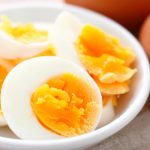 È possibile mangiare uova ogni giorno e non preoccuparsi del colesterolo: cosa hanno scoperto gli scienziati È possibile mangiare uova ogni giorno e non preoccuparsi del